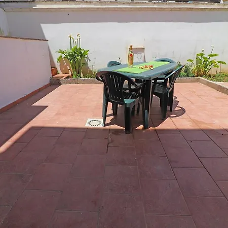 Casa Vacanze Carlotta A 6 Posti Vakantiehuis *
